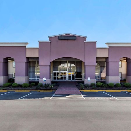 Quality Inn & Suites - Greensboro-High Point Exterior photo