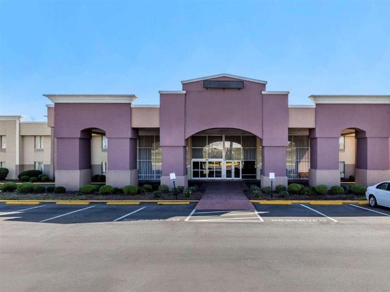 Quality Inn & Suites - Greensboro-High Point Exterior photo